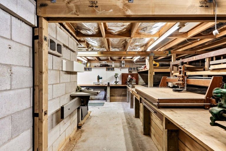 Photo of property in 2/6 Annette Avenue, Te Atatu South, Auckland, 0610