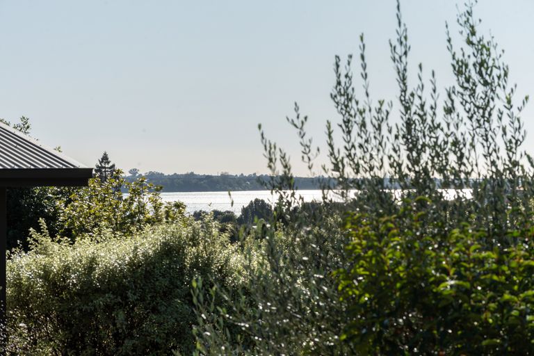 Photo of property in 31 Bateleur Close, Welcome Bay, Tauranga, 3112