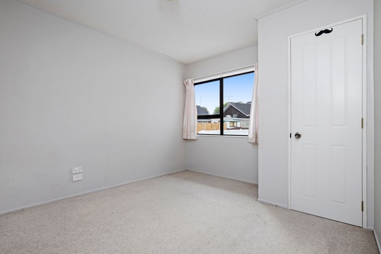 Photo of property in 9a Civic Place, Waiuku, 2123
