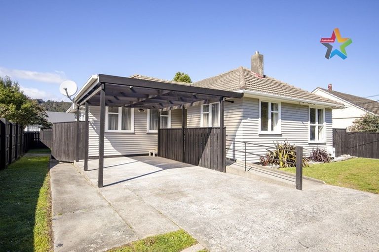 Photo of property in 1212 Taita Drive, Taita, Lower Hutt, 5011