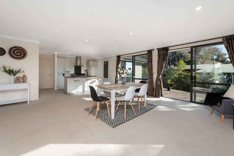 Photo of property in 31 Bateleur Close, Welcome Bay, Tauranga, 3112