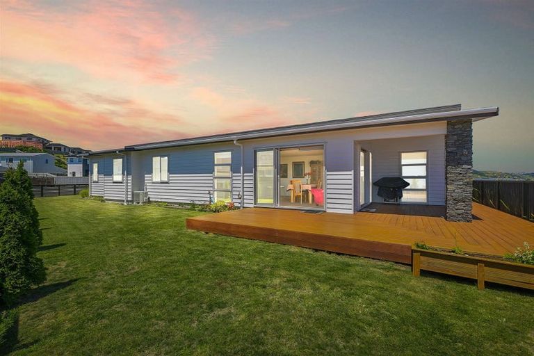 Photo of property in 112 John Burke Drive, Aotea, Porirua, 5024