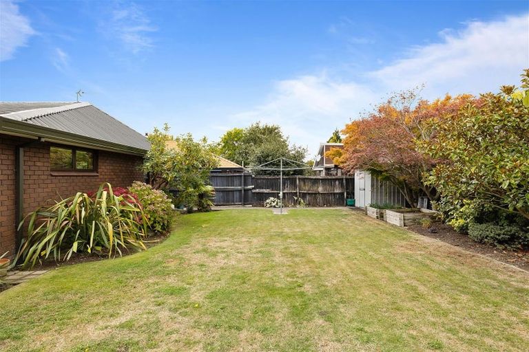 Photo of property in 60 Prestons Road, Redwood, Christchurch, 8051