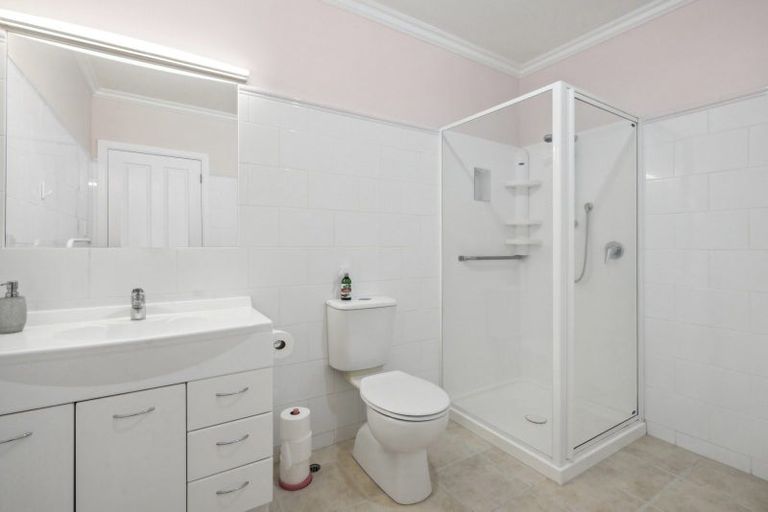 Photo of property in 41 Futuna Close, Karori, Wellington, 6012