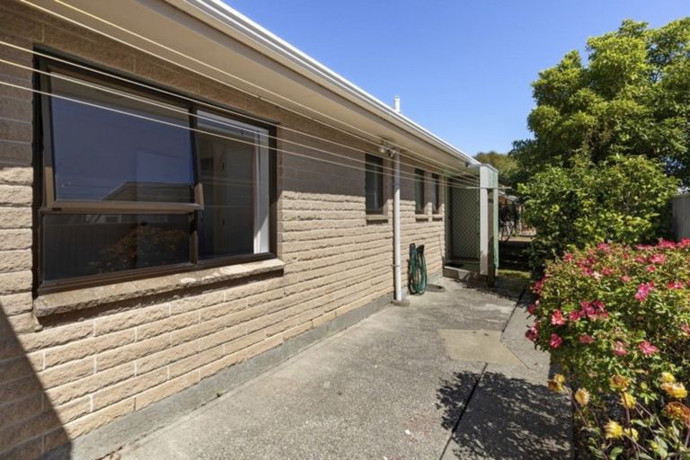 Photo of property in 3/30 Leighton Avenue, Waiwhetu, Lower Hutt, 5010