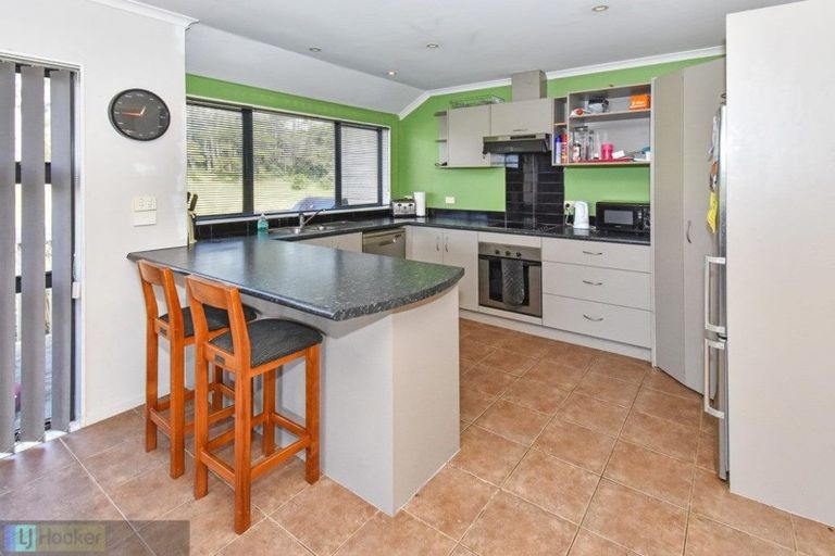 Photo of property in 105 Butcher Road, Pukekohe, 2120