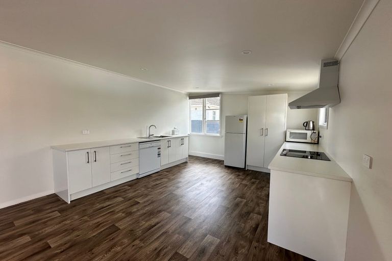 Photo of property in 172 Naenae Road, Naenae, Lower Hutt, 5011