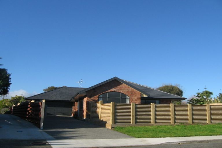 Photo of property in 26 Olive Terrace, Paraparaumu Beach, Paraparaumu, 5032