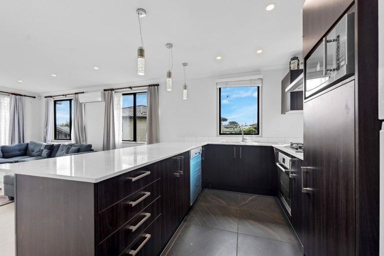 Photo of property in 2/65e Metcalfe Road, Ranui, Auckland, 0612