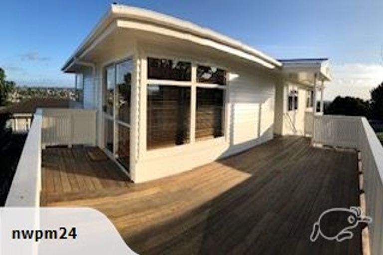 Photo of property in 28 Ridge Road, Howick, Auckland, 2014