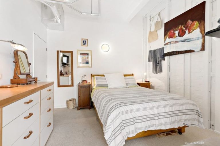 Photo of property in Aulsebrooks Apartments, 2/178 Wakefield Street, Te Aro, Wellington, 6011
