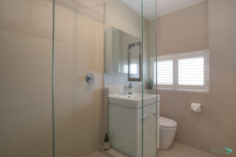 Photo of property in 2/7 London Street, Saint Marys Bay, Auckland, 1011
