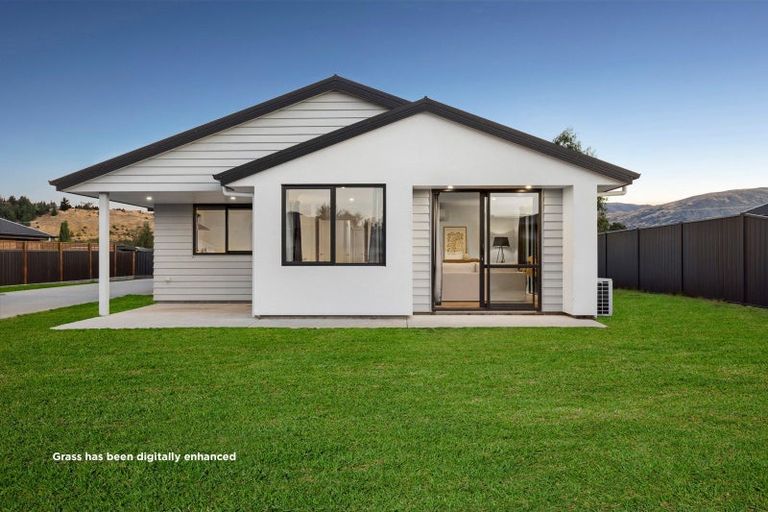 Photo of property in 12 Hebbard Court, Albert Town, Wanaka, 9305