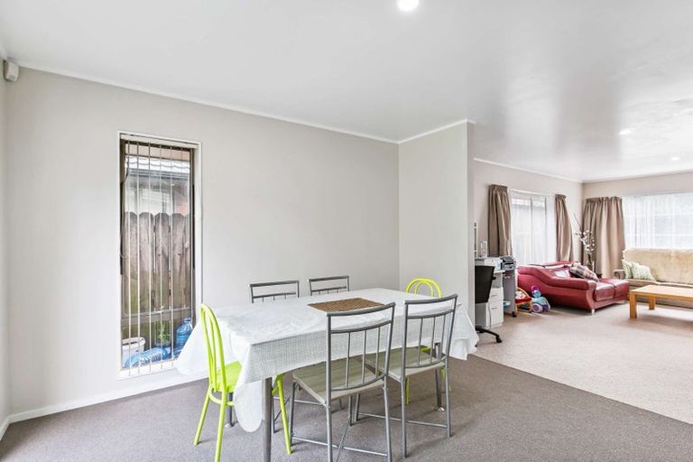 Photo of property in 57 Bellville Drive, Clendon Park, Auckland, 2103