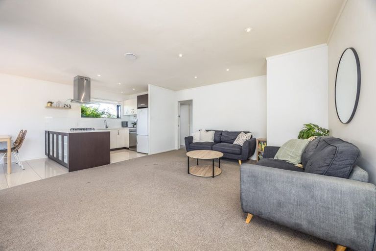 Photo of property in 1/13 Geoffrey Road, Torbay, Auckland, 0630