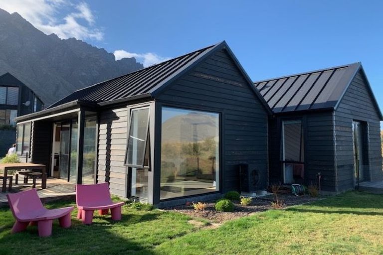 Photo of property in 17 Mckenzies Shute, Jacks Point, Queenstown, 9371