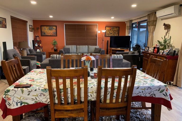 Photo of property in 12 Natasha Lane, Henderson, Auckland, 0612