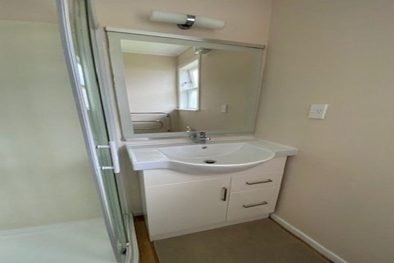 Photo of property in 1b Hollies Crescent, Johnsonville, Wellington, 6037