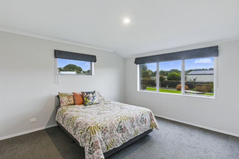 Photo of property in 51 Garth Road, Levin, 5571