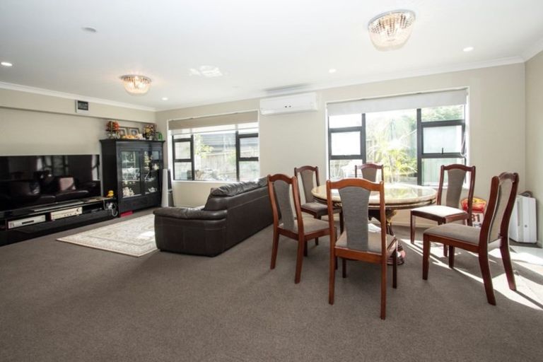 Photo of property in 43b Redoubt Road, Goodwood Heights, Auckland, 2105