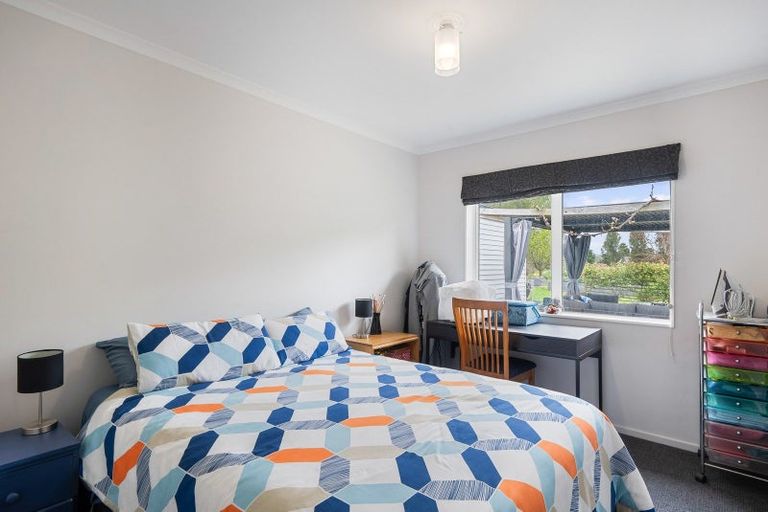 Photo of property in 1098 Queen Street East, Levin, 5571