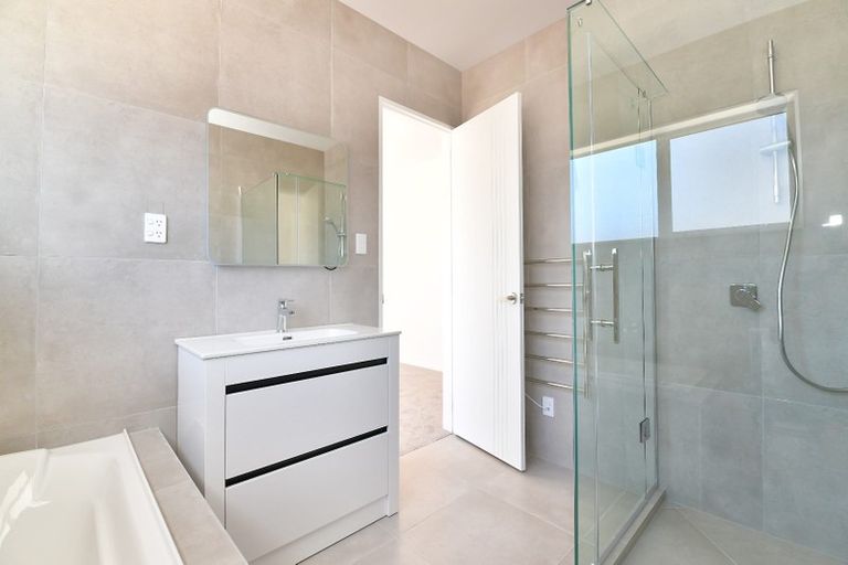 Photo of property in 29 Johns Creek Crescent, Silverdale, 0932