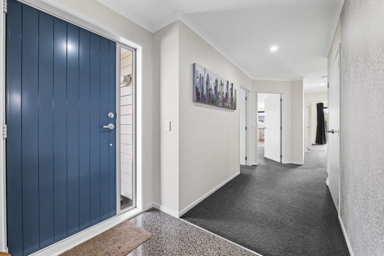 Photo of property in 2 Wentworth Lane, Waiwhakaiho, New Plymouth, 4312