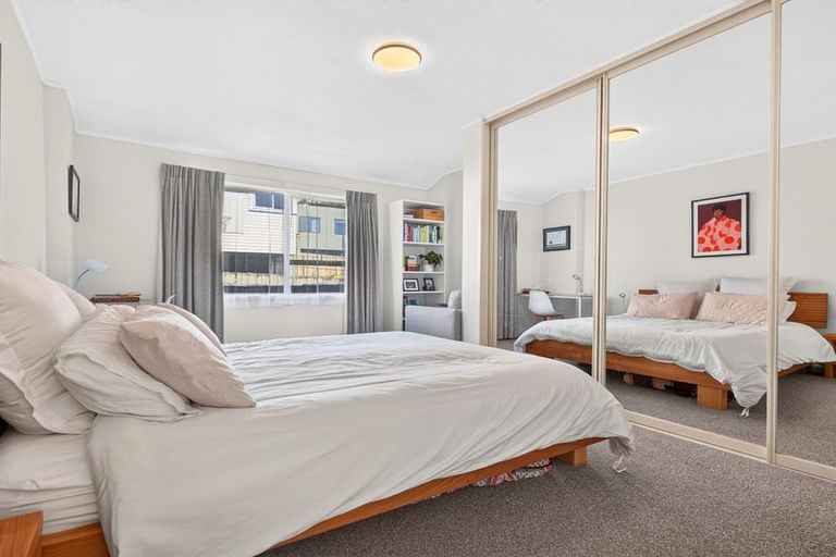 Photo of property in 2/7 Pomelo Road, Te Atatu South, Auckland, 0610