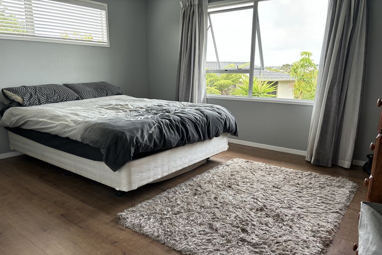 Photo of property in 21 Peterhouse Place, West Harbour, Auckland, 0618