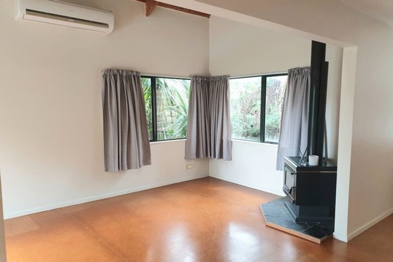 Photo of property in 50 Sunnyhaven Avenue, Beach Haven, Auckland, 0626