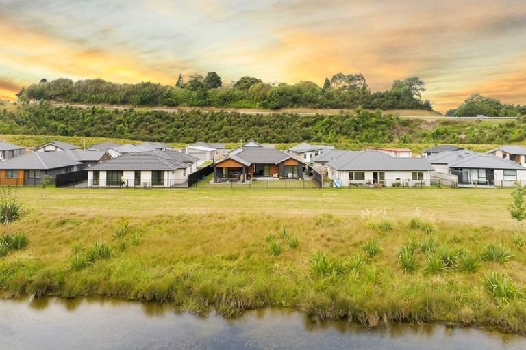 Photo of property in 68 Pakanga Grove, Pyes Pa, Tauranga, 3112