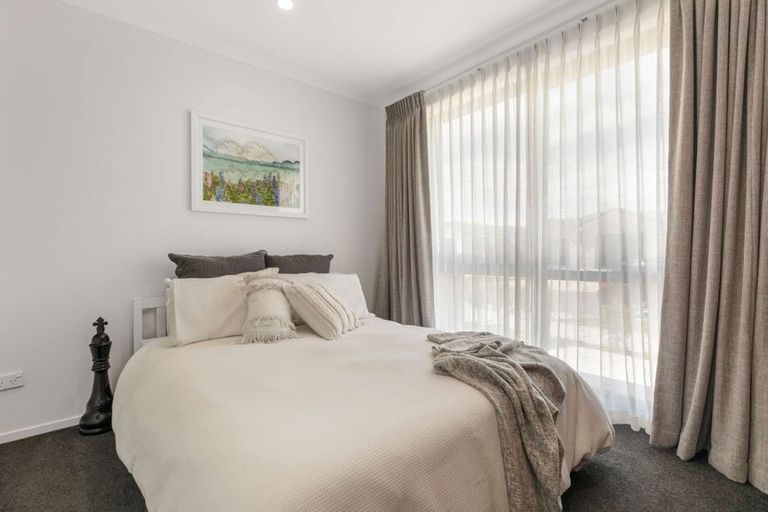 Photo of property in 11 Survila Street, Takanini, 2110