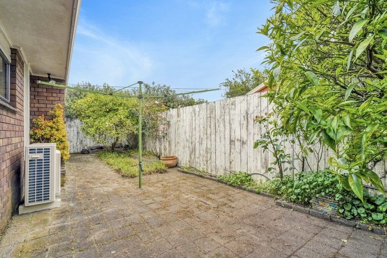 Photo of property in 61 Sare Crescent, Fairfield, Hamilton, 3214