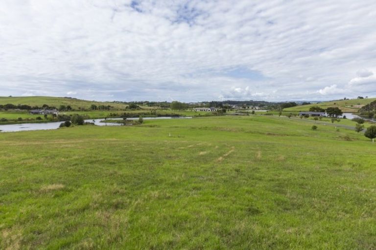 Photo of property in 52 Robert Hastie Drive, Mangawhai, 0573