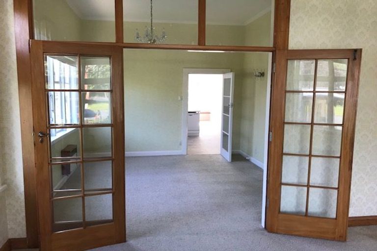 Photo of property in 27 Hautana Square, Woburn, Lower Hutt, 5010