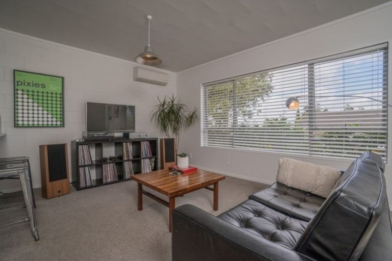 Photo of property in 1/7 Addison Drive, Glendene, Auckland, 0602