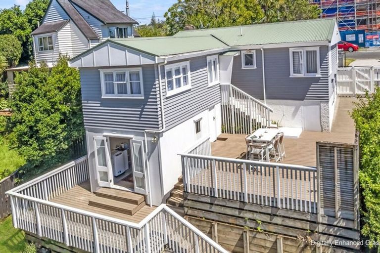 Photo of property in 90 Glendale Road, Glen Eden, Auckland, 0602