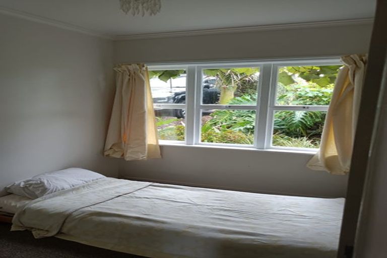 Photo of property in 76 Wade River Road, Stanmore Bay, Whangaparaoa, 0932