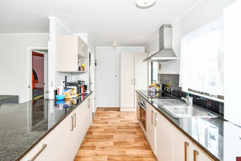Photo of property in 1/24 Burundi Avenue, Clendon Park, Auckland, 2103