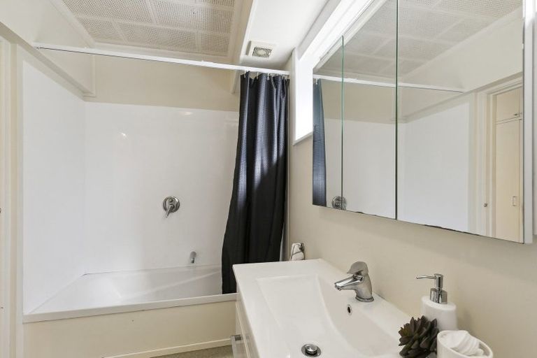Photo of property in 31/125 Grant Road, Thorndon, Wellington, 6011