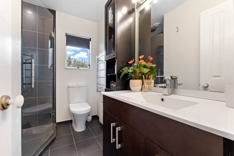 Photo of property in 35 Cloverfields Drive, Waimauku, 0812