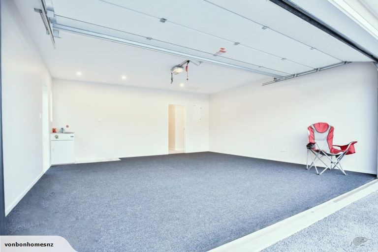 Photo of property in 52 Schoolside Road, Kumeu, 0810