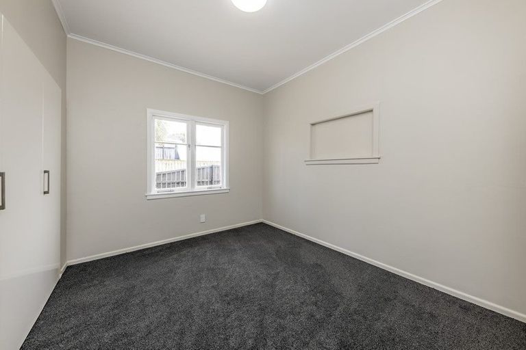 Photo of property in 2/16 Gordon Road, Papatoetoe, Auckland, 2025