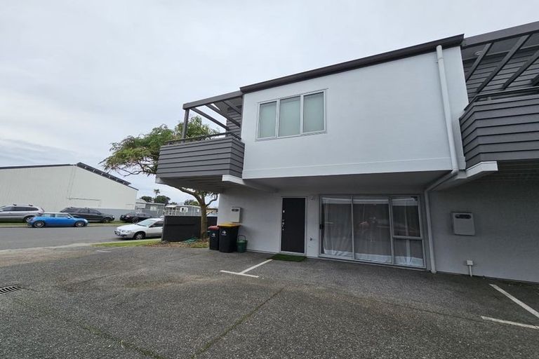 Photo of property in 1/10 Enterprise Drive, Papamoa Beach, Papamoa, 3118