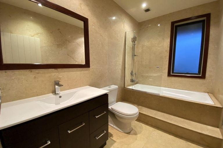 Photo of property in 42 Rere Road, Lake Hayes, Queenstown, 9304