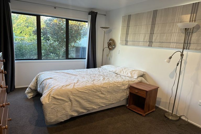 Photo of property in 6 Honnor Place, Hurdon, New Plymouth, 4310