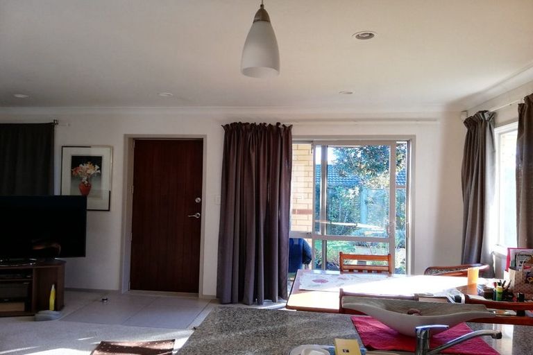 Photo of property in 33 Thomas Moore Place, Pukekohe, 2120