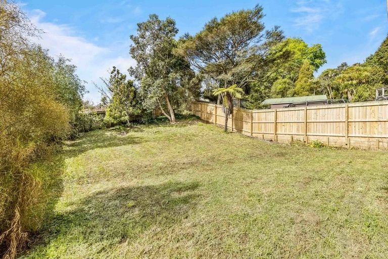 Photo of property in 201 Glengarry Road, Glen Eden, Auckland, 0602