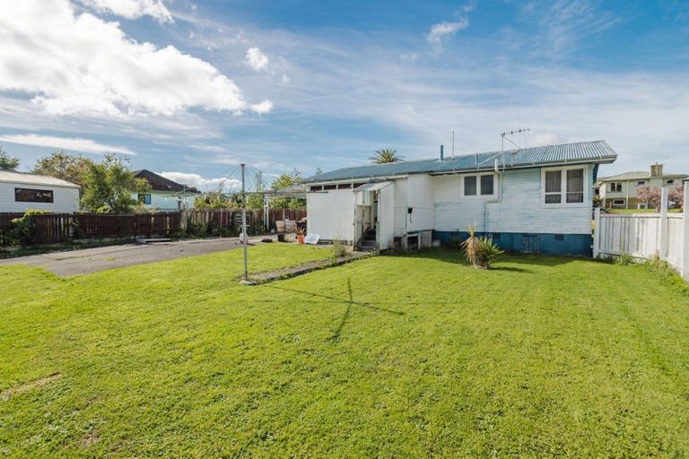 Photo of property in 5 Empire Street, Dannevirke, 4930
