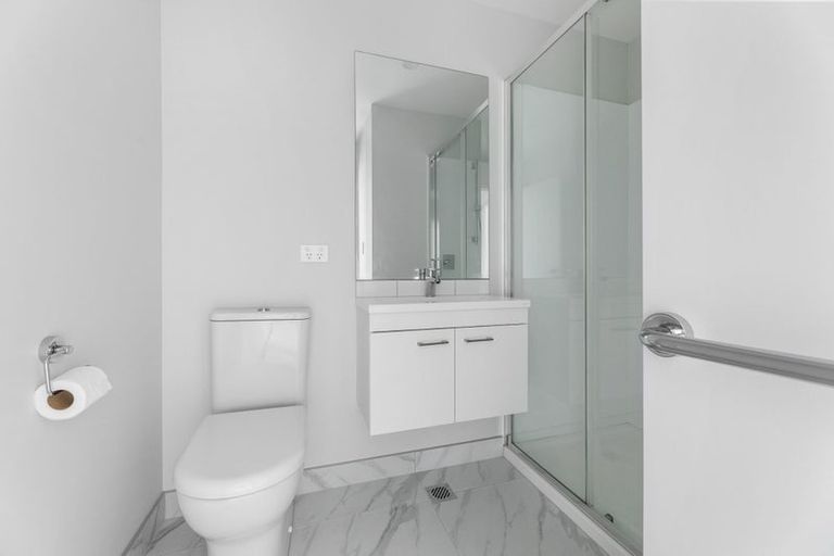 Photo of property in 7/51 Wharf Road, Te Atatu Peninsula, Auckland, 0610